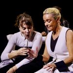 Como se prepara un actor antes de entrar a escena: Claves para una actuación exitosa
