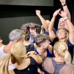 El poder del juego dramático en adultos: Transformación y expresión emocional